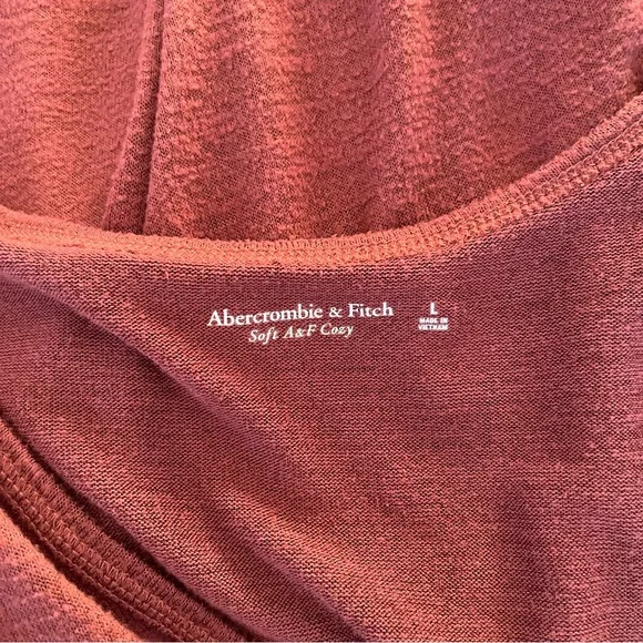 Abercrombie & Fitch Soft Cozy Fuzzy V Neck Long Sleeve Tee Rust Red L - Picture 5 of 5